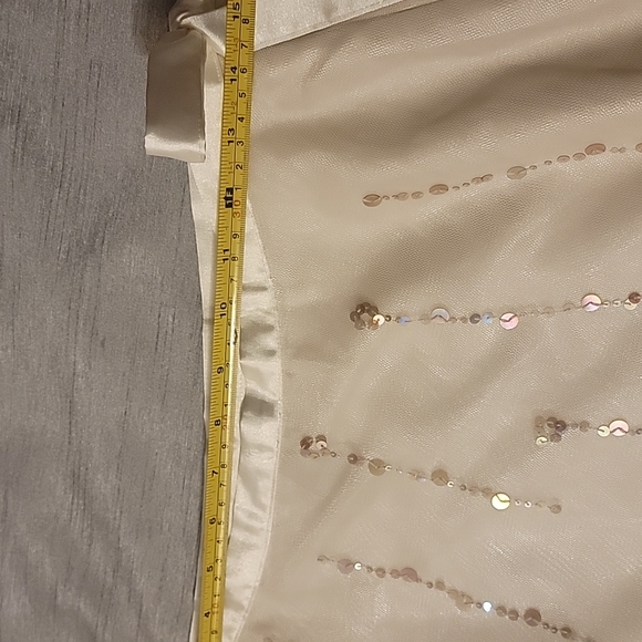 Long white skirt - Picture 5 of 8